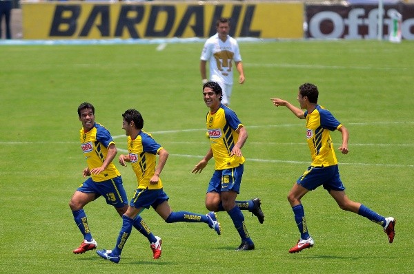 Todo América celebra el gol de Ángel Reyna a Pumas (JAM Media)