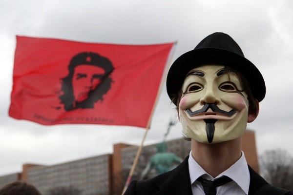 Anonymous sería el culpable del apagón social. Foto: (Getty)