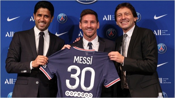 Lionel Messi, Nasser Al-Khelaifi y Leonardo, PSG