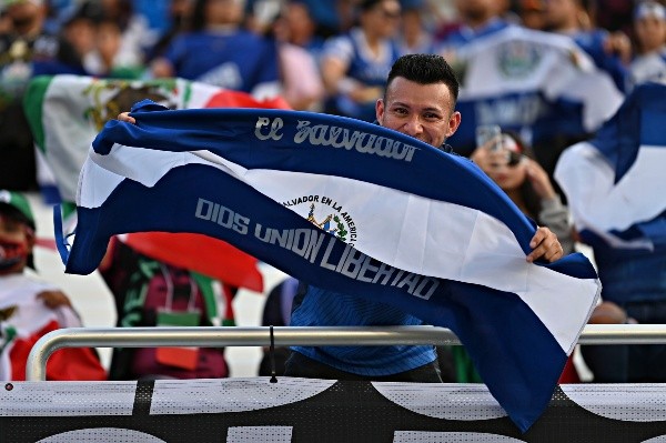 Los seguidores de El Salvador esperan un gran encuentro (Imago 7).