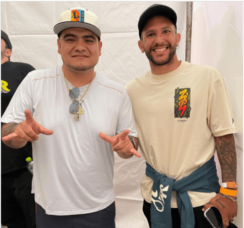 Montoya junto a Aczino (@walter.montoya8)