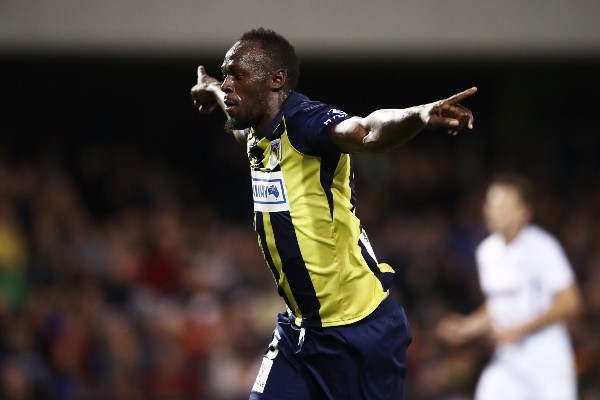 Usain Bolt festejando para Central Coast Mariners. (Getty)