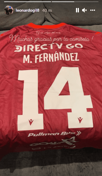 Leonardo Gil camiseta Matías Fernández Leonardo Gil camiseta Matías Fernández
