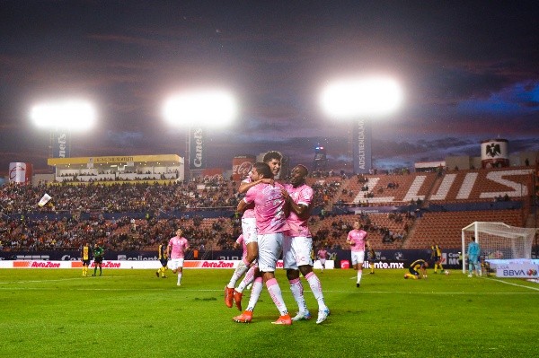 Goleada impactante del Atlas ante San Luis (Imago 7)