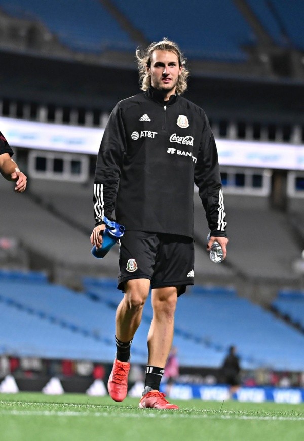 Santi, con los colores del Tri (Cruz Azul)