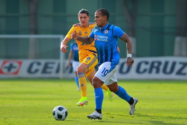 Rómulo Otero, de Cruz Azul (Imago 7)