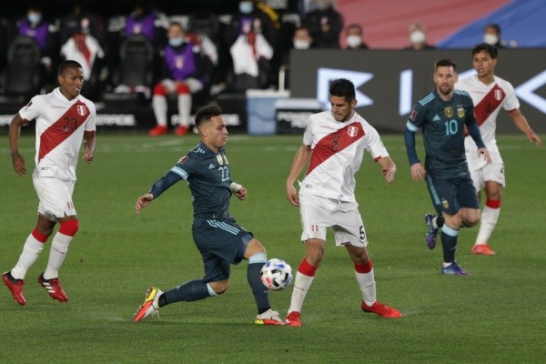Zambrano frente a Argentina. Foto: Getty