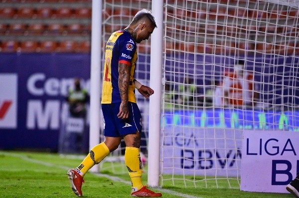 Damián Batallini no tuvo un buen paso por San Luis (Imago 7)