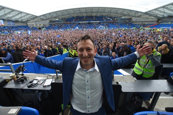 Tony Bloom celebrando con Brighton. (Getty)