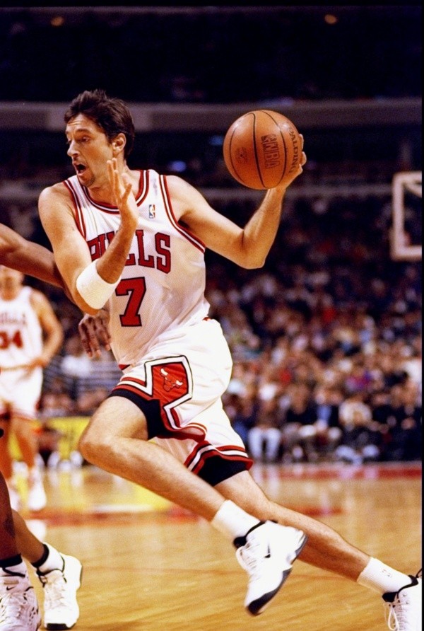 Toni Kukoc jugó para Chicago Bulls entre 1993 y 2000 (Getty Images)