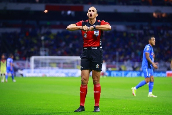 Luis Enrique Santander dirigirá la Ida de la Final de León vs. Atlas (Imago 7)