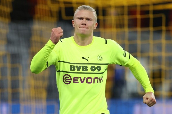 Erling Haaland dispara e se torna o  jogador mais valioso do mundo (Photo by Alex Grimm/Getty Images)