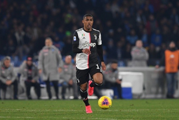 Francesco Pecoraro/Getty Images - Douglas Costa pertence a Juventus e está por empréstimo no Grêmio