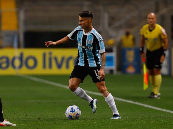 Foto: (Maxi Franzoi/AGIF) - São Paulo também tem interesse em Ferreirinha, do Grêmio