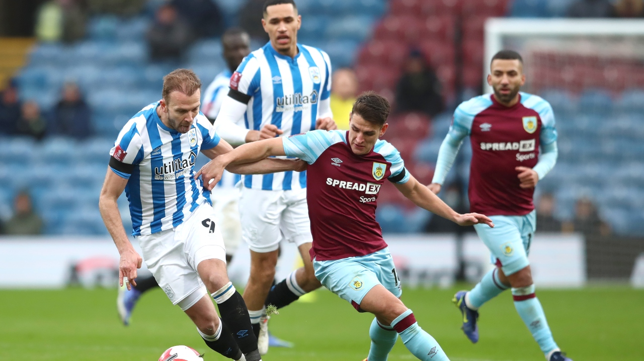 Burnley no pudo ante Huddersfield Town (Getty Images)