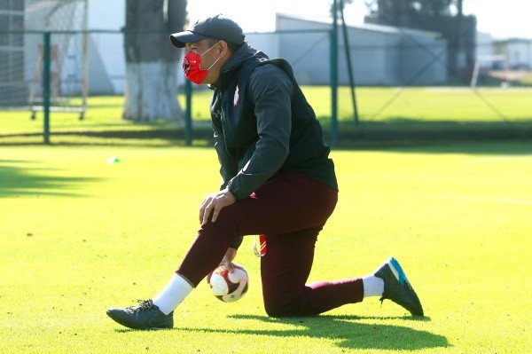 Nacho Ambriz quiere a otro zaguero central (Toluca)