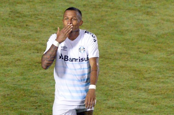 Foto: Walmir Cirne/AGIF - Léo Pereira marcou seis gols em 2021 com a camisa do Grêmio