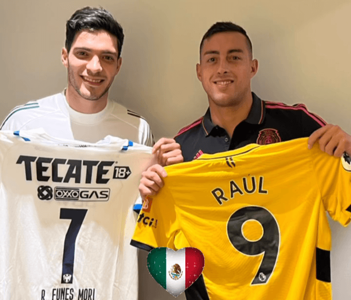 Raúl y Rogelio intercambiaron playeras. (@rogeliofm9)