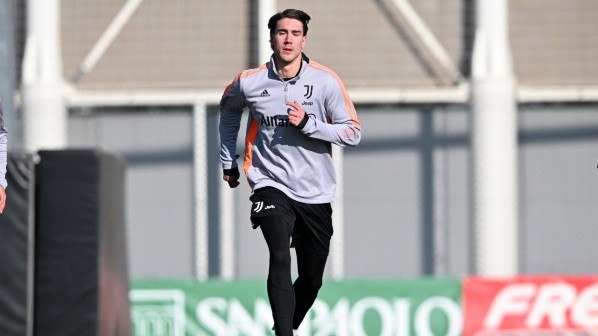 Vlahovic ya entrenó con Juventus tras su salida de Fiorentina