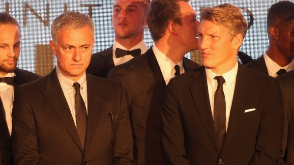 Mourinho y Schweinsteiger, en una cena benéfica de Manchester United