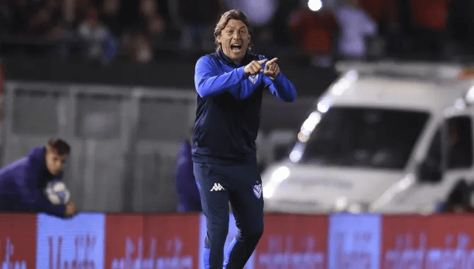 Gabriel Heinze no comando do Vélez Sarsfield (Foto: Getty Images)