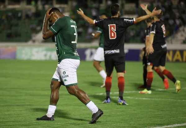 Rogério Capela/AGIF. Derrota para o Botafogo-SP, colocou o Guarani na zona de rebaixamento no Campeonato Paulista