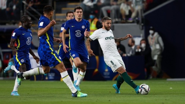 Azpilicueta faz história no Chelsea após vitória no Mundial de Clubes  contra o Palmeiras