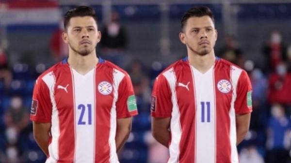 Los hermanos Romero con la selección de Paraguay (Archivo)