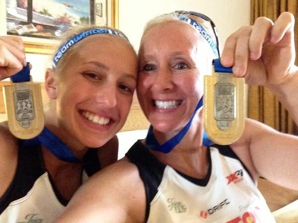 En Grecia, con su madre consiguieron el record de madre hija corriendo juntas.