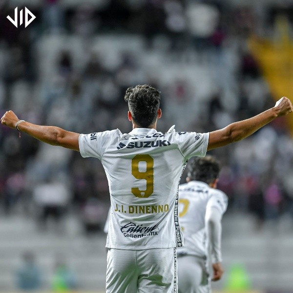 Juan Ignacio Dinenno ya marcó tres goles en el 2022 con la playera de Pumas. @JuanDinenno