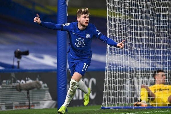 Timo Werner con la camiseta de Chelsea. (Getty)