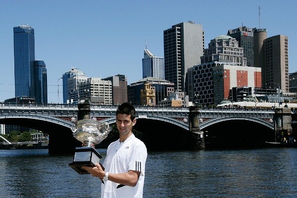 Djokovic y su primer Grand Slam en 2008. (Getty)