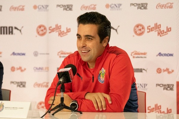 Marcelo Leaño seguirá siendo el entrenador de Chivas, por lo menos, en el partido ante Atlético de San Luis. Imago7