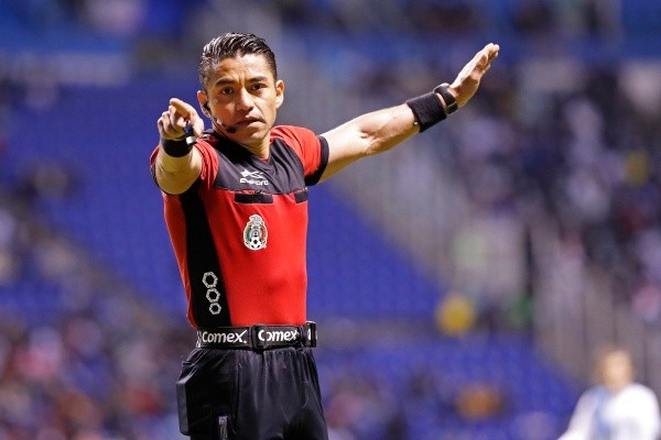 Víctor Alfonso Cáceres será el árbitro del Cruz Azul vs. Tgres. (Imago7)