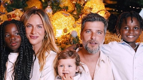 O ator é casado com Giovanna Ewbank e tem 3 filhos juntos - Imagem: Reprodução/Instagram oficial do Bruno Gagliasso