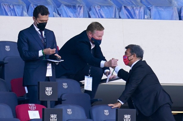 Ronald Koeman y Joan Laporta.
