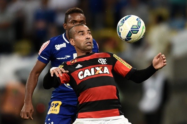 Foto: (Buda Mendes/Getty Images) - Campeão brasileiro com o Flamengo em 2009, Emerson Sheik repetiu o feito no Fluminense, onde deixou polêmica