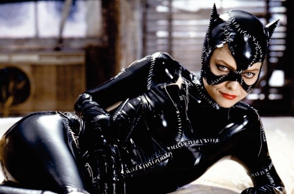 Michelle Pfeiffer como Catwoman. (IMDb)