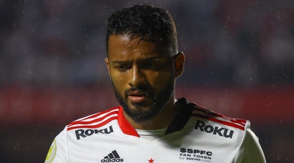 Reinaldo foi questionado pela torcida do São Paulo (Foto: Marcello Zambrana/AGIF)