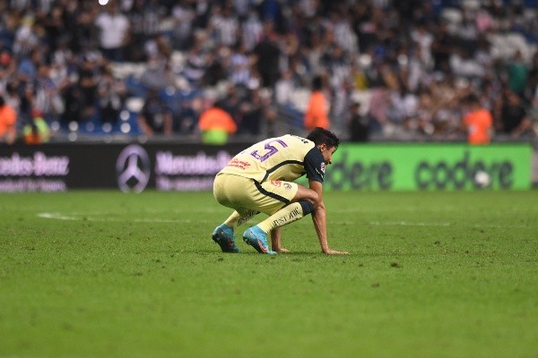 América sigue sin levantar cabeza en el torneo (Imago 7)