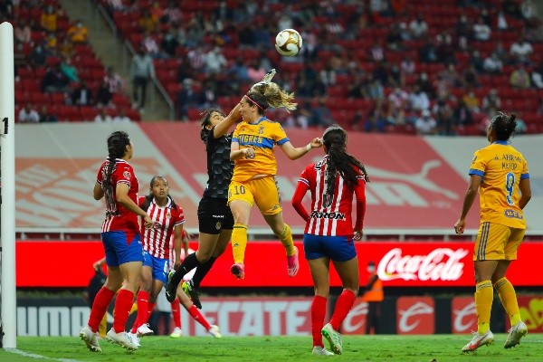 Katty-Martínez-Blanca-Félix-América-Chivas