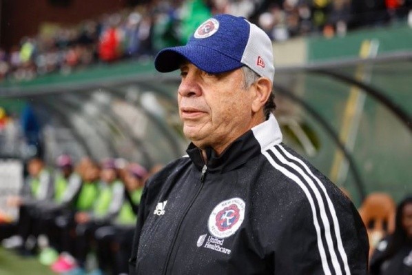 Bruce-Arena-New-England-Pumas