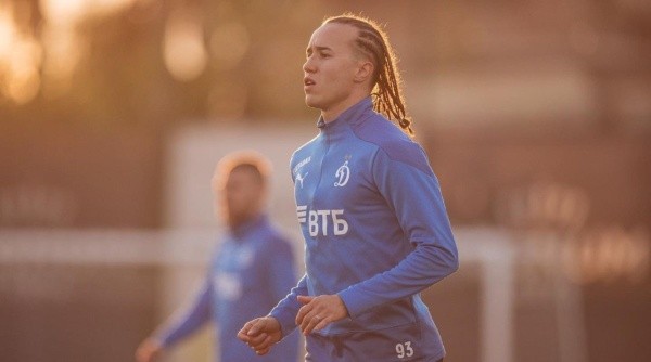 Laxalt, en un entrenamiento con Dinamo Moscú (Instagram @cdlss93)