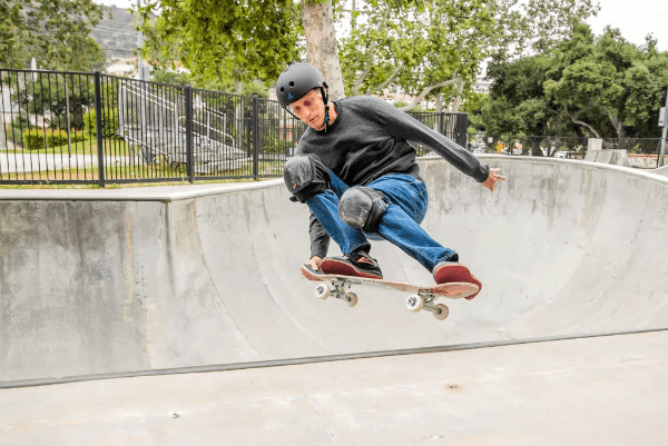 SK8 DAY: Mito do skate mundial, Tony Hawk fará apresentação inédita no  Corinthians - Central do Timão - Notícias do Corinthians