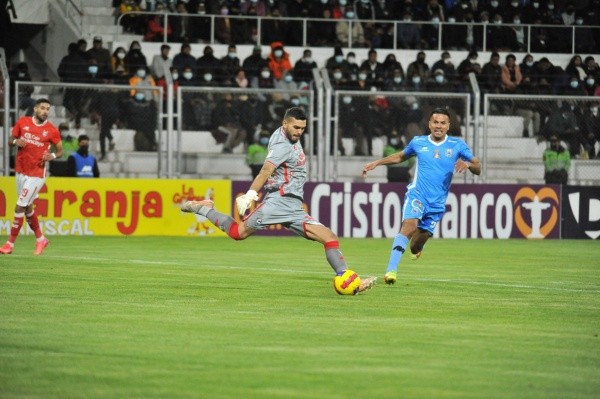 Miguel Ángel Vargas ante Binacional con Cienciano. Foto: Liga Profesional de Fútbol