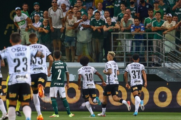 Foto: Marcello Zambrana/AGIF - Timão perdeu os três clássicos até o momento da temporada