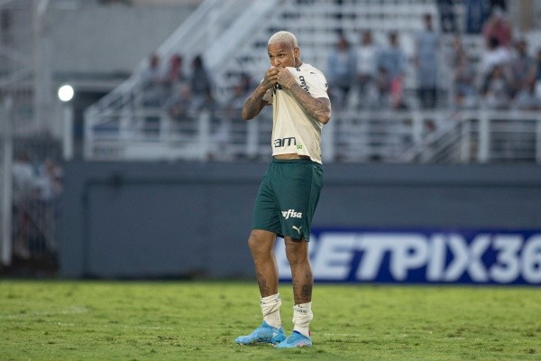 Foto: (Diogo Reis/AGIF) - Centroavante de ofício, a saída de Deyverson deve aumentar ainda mais a carência da posição no Palmeiras