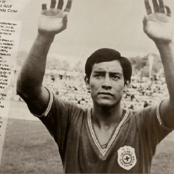 Octavio Muciño (Cruz Azul 80 años)