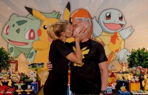 Ana Hickmann e Alexandre Correa se beijam. Foto: Reprodução/Instagram oficial da Ana