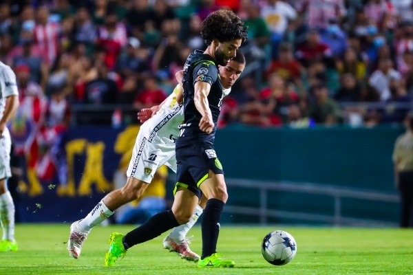 Chivas y Pumas empataron 1-1